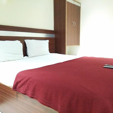 Hotel Adarsh Residency Tirupati Extérieur photo