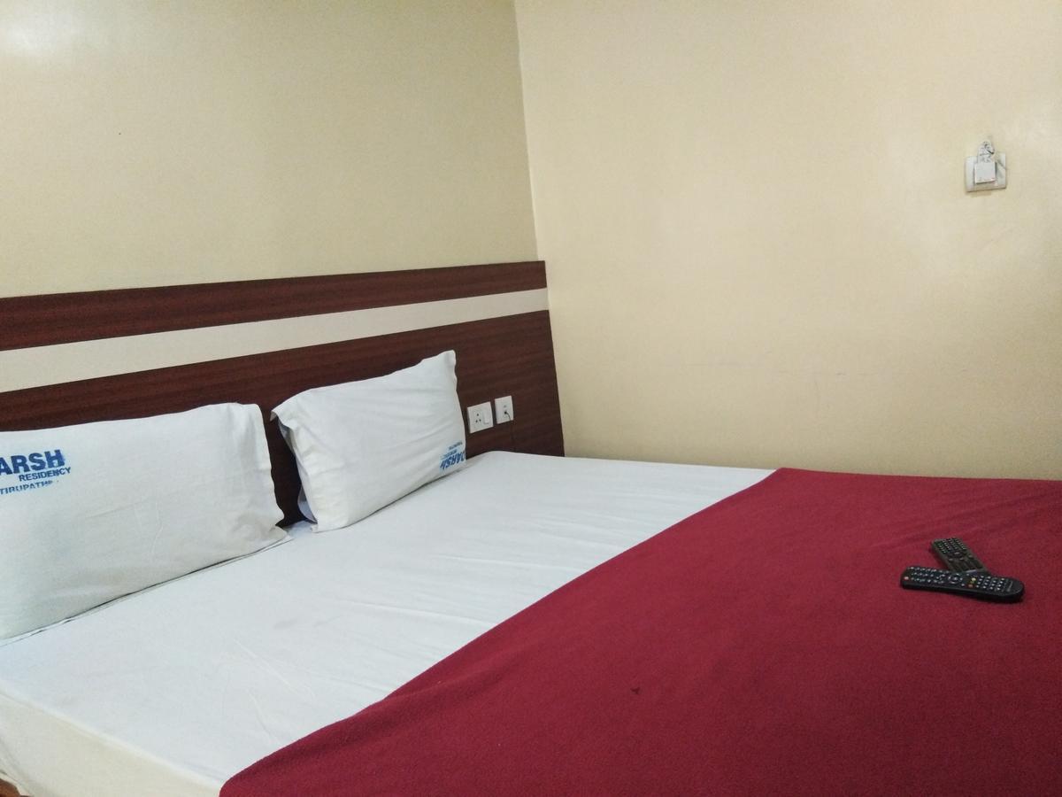 Hotel Adarsh Residency Tirupati Extérieur photo
